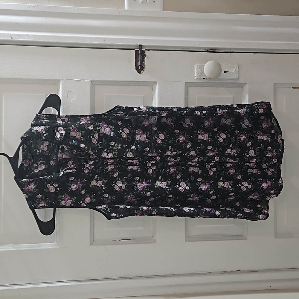 Forever 21 Medium Black Floral
